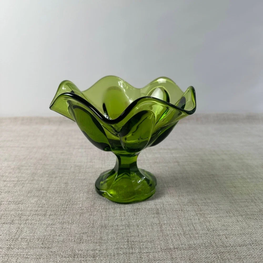 Vintage Avocado Green Art Glass Pedestal Compote Bowl Ruffled Candy Dish MCM